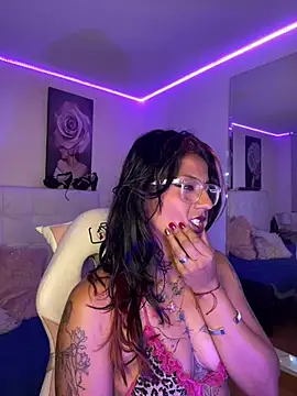 Chat XXX en directo de SamathaMay