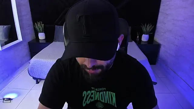 צ'אט XXX בשידור חי של jhon_bear03