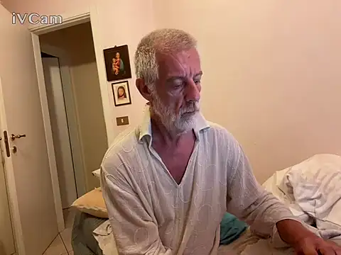 PierPesaroX Chat XXX live