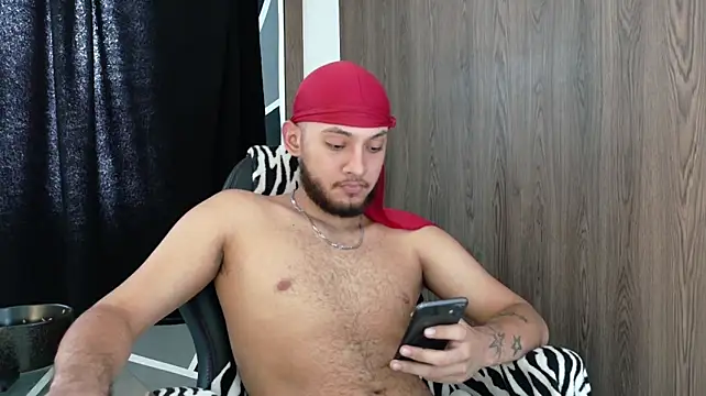 XXX chat uživo modela Ryan_Miller111