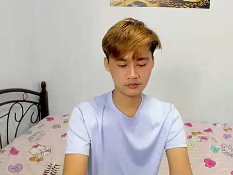 urasian_jhon 在線直播表演