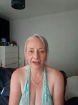BellaUkCurvy Adlı Modelin Web Kamerası Şovu