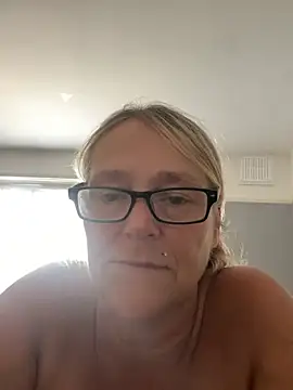 Blondnboujee53 – Kamerová šou
