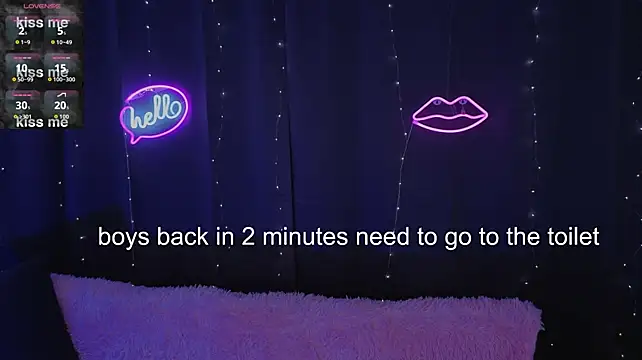 ElsaDivine live XXX chat