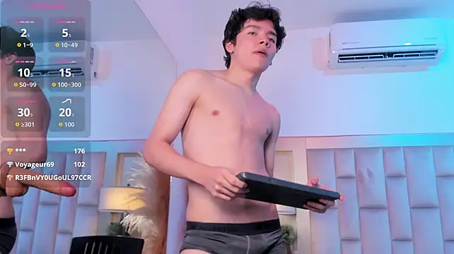 Chat +18 de MaxxieRay ao vivo