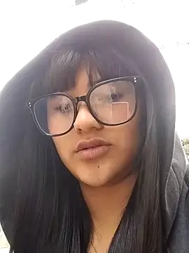 Emily-7's Live XXX Chat