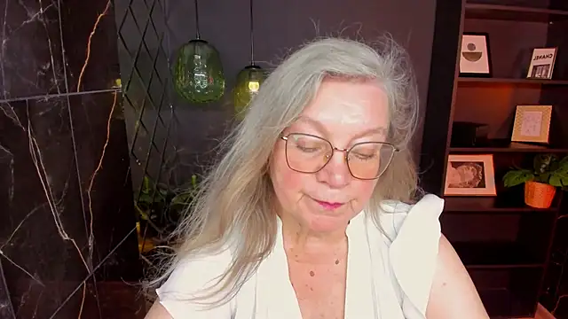 NataliMellow's Webcam Show