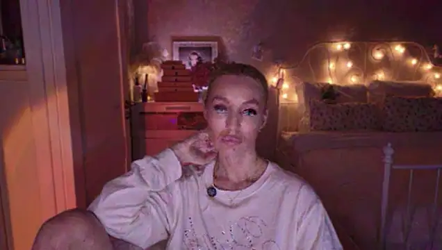 aestetick's Live XXX Chat