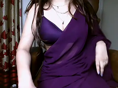 Rinkey-Love Chat XXX live