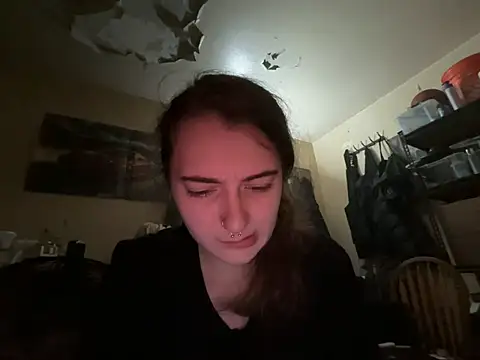 Snowbunnycake_131's Webcam Show