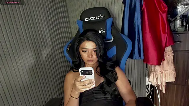 TrinityFucksYou Webcam show