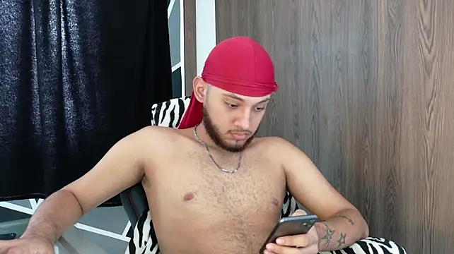 Chat +18 de Ryan_Miller111 ao vivo