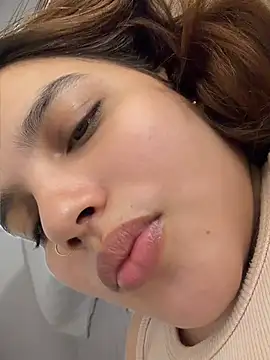 Chat XXX en directo de Colibri_xxx