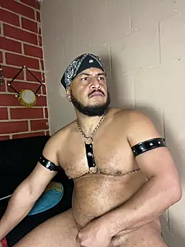 the_master_foal_'s Live XXX Chat