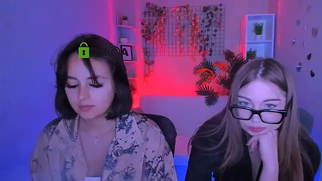 Chat +18 de princessnicolee ao vivo