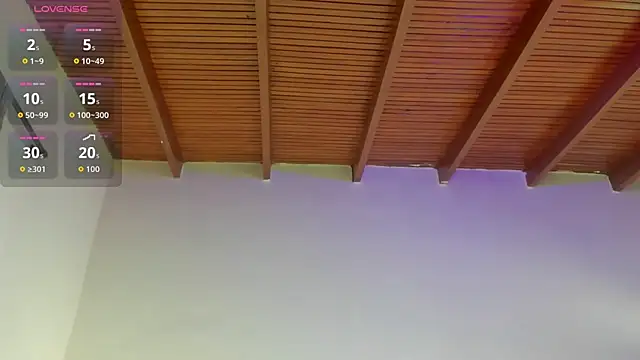 Chat +18 de ZarahFoxx ao vivo