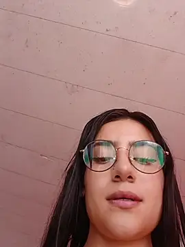 Chat +18 de Sofiaa_Duque ao vivo