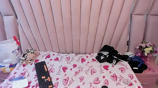 Chat +18 de Paris_Petit ao vivo
