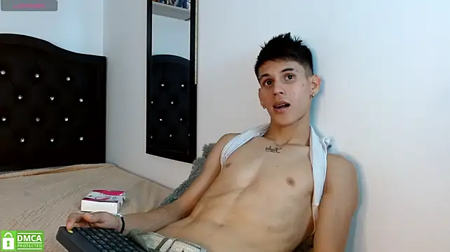 Chat +18 de paullcb ao vivo
