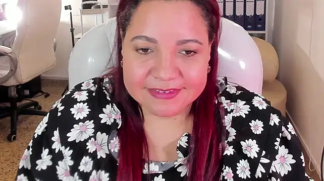 Crystal_mommy – Naživo XXX chat