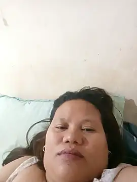 Chat +18 de _Sexymomy_ ao vivo
