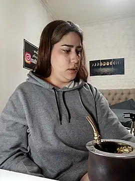 Chat XXX en directo de nahiarabiel33