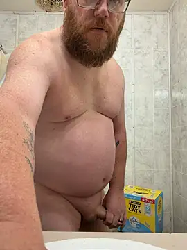 הופעת וובקאם של realhorsecock