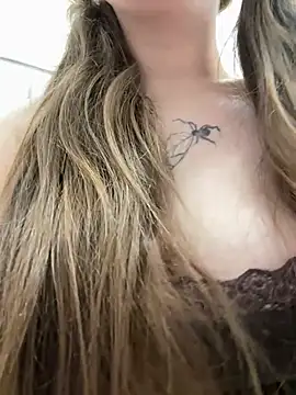 FroggyAnna Chat XXX in diretta