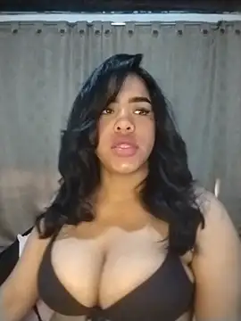 צ'אט XXX בשידור חי של Bicky_25