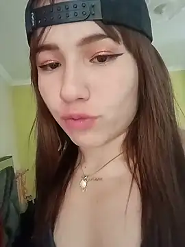 צ'אט XXX בשידור חי של _Luna_Blooms