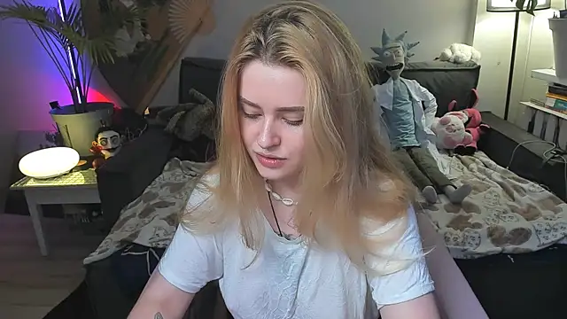 Alexa_Pirs élő XXX-chatje