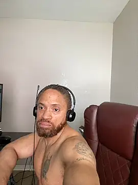 Fathero1time XXX чат на живо