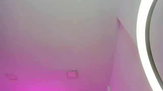 Chat +18 de silvana__miller ao vivo