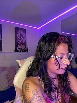 Chat +18 de SamathaMay ao vivo
