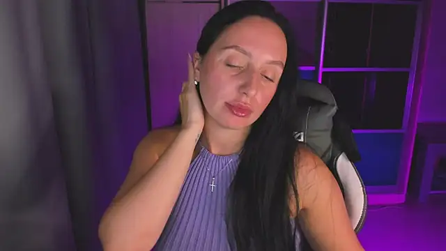 Christy_Calypso Adlı Modelin Canlı XXX Sohbeti