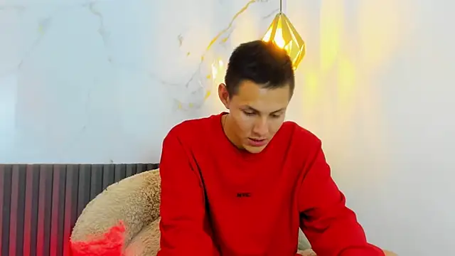 IzanArias 网络视讯表演