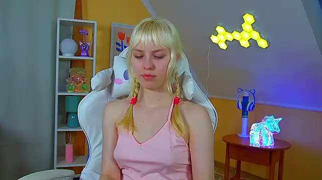 HannahHollis' Live XXX Chat