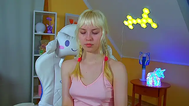 HannahHollis' Live XXX Chat