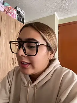 Chat XXX ao vivo de Miabonnett_