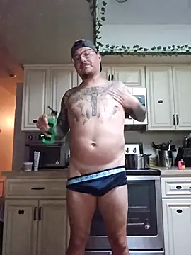MrBiggBallz Show in webcam