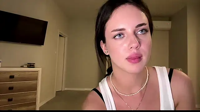 Chat +18 de A_Milly ao vivo
