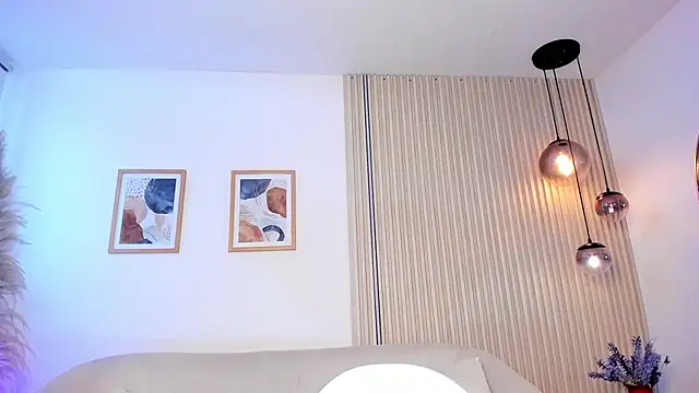 Chat +18 de Bella_rochee ao vivo