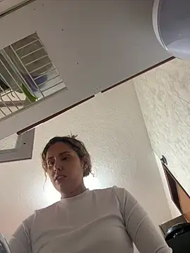 AmaliaMartinez77's Live XXX Chat