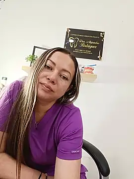 Živý XXX chat _Dentist-Madisson_04