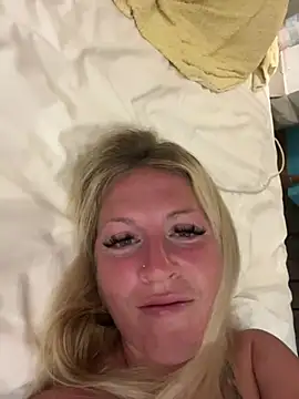 AtomBlondy – Naživo XXX chat