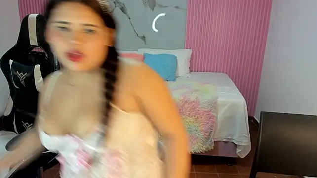 צ'אט XXX בשידור חי של samy_19_