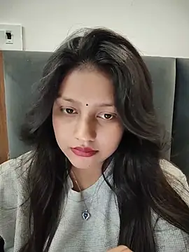 Pavitra_Sharma Adlı Modelin Canlı XXX Sohbeti