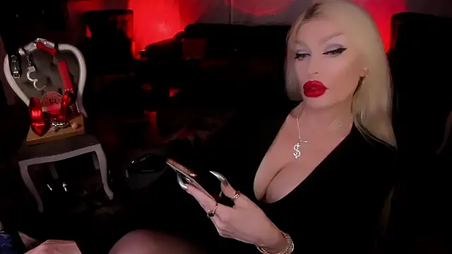 Chat XXX ao vivo de FinDomGod