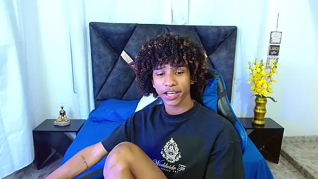 angelll18_ live XXX chat