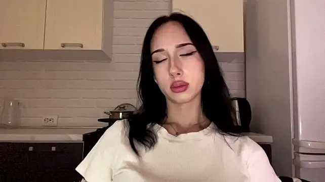 Chat +18 de IsabellaQiueen ao vivo